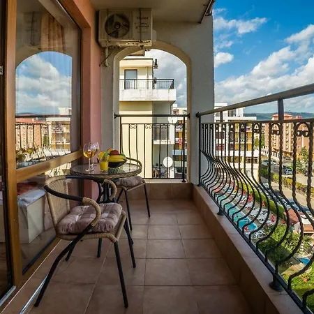 斯戴普斯酒店 阳光海滩